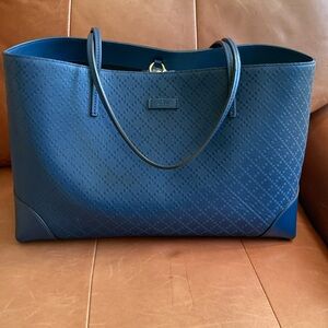 🦋💙Absolutely Gorgeous Authentic GUCCI Leather Diamante Lux Tote💙🦋